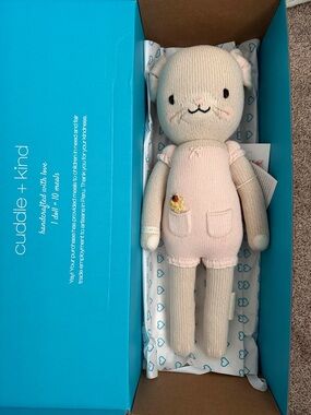 Cuddle + Kind
